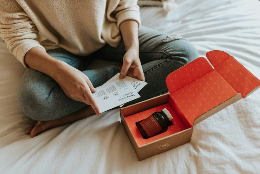 益生菌怎麼吃
https://unsplash.com/photos/red-labeled-amber-glass-tub-on-a-box-dHPZ27-fbqE?utm_content=creditCopyText&utm_medium=referral&utm_source=unsplash