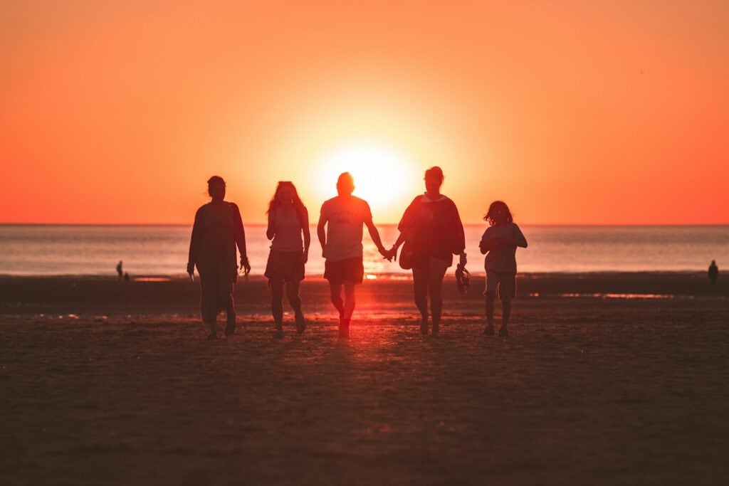 益生菌怎麼吃
https://unsplash.com/photos/silhouette-photo-of-five-person-walking-on-seashore-during-golden-hour-7noZJ_4nhU8?utm_content=creditCopyText&utm_medium=referral&utm_source=unsplash