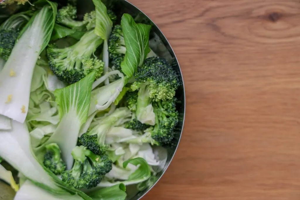 https://unsplash.com/photos/green-vegetable-on-brown-wooden-table-fha_O5tfslk?utm_content=creditCopyText&utm_medium=referral&utm_source=unsplash