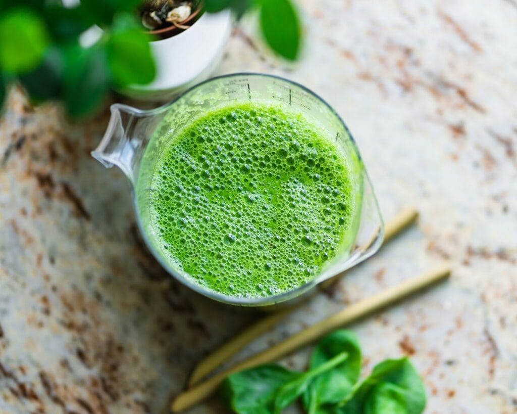 快速解便秘
https://unsplash.com/photos/pitcher-of-green-beverage-kF4U7OWh_DI?utm_content=creditCopyText&utm_medium=referral&utm_source=unsplash