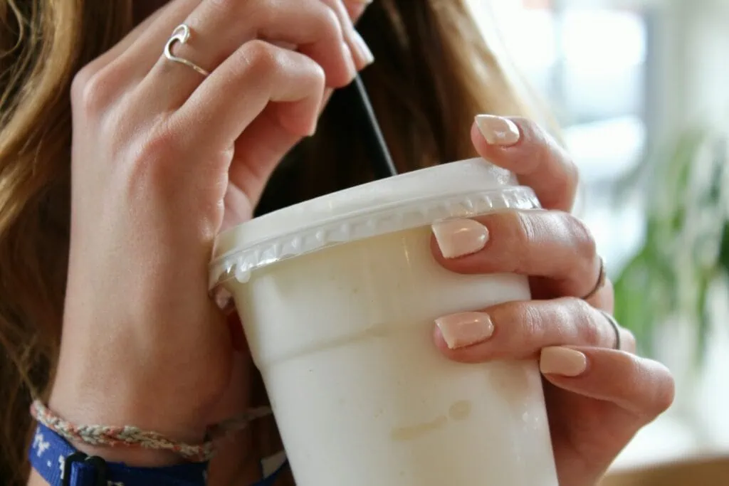 https://unsplash.com/photos/person-holding-white-plastic-cup-vjBarffxrgs?utm_content=creditCopyText&utm_medium=referral&utm_source=unsplash