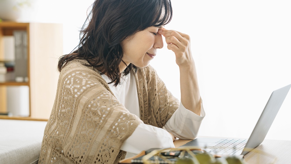 長時間用眼怎麼保養？認識智利酒果營養特色與日常護眼重點