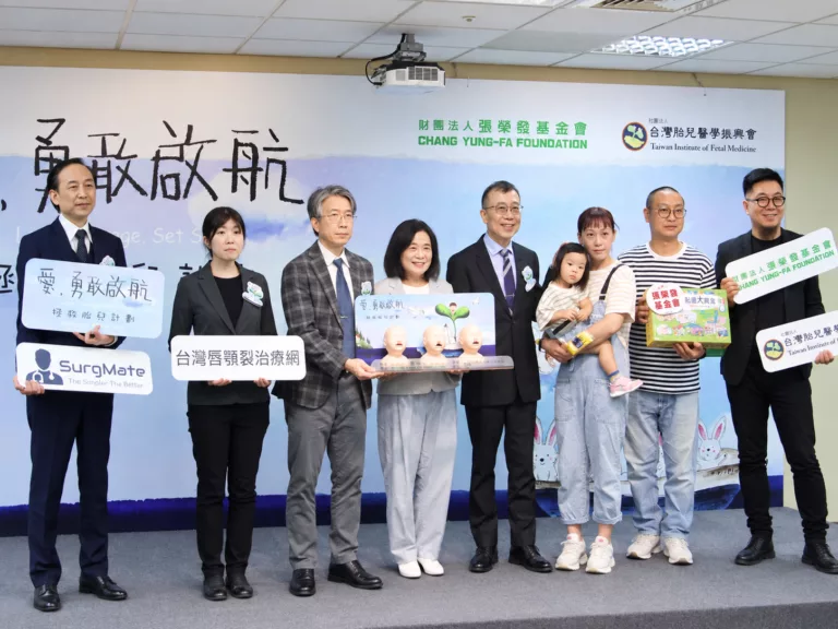 唇顎裂若能在產前及早發現，可讓準父母提前了解孩子出生後的治療、餵食與長期照護需求。台灣胎兒醫學振興會推動「拯救胎兒計畫」，希望透過產前檢查及跨科別會診，降低家庭因資訊不足而倉促做出決定。台灣唇顎裂照護經驗也發現，提早接受治療諮詢的父母，近85%願意留下胎兒。